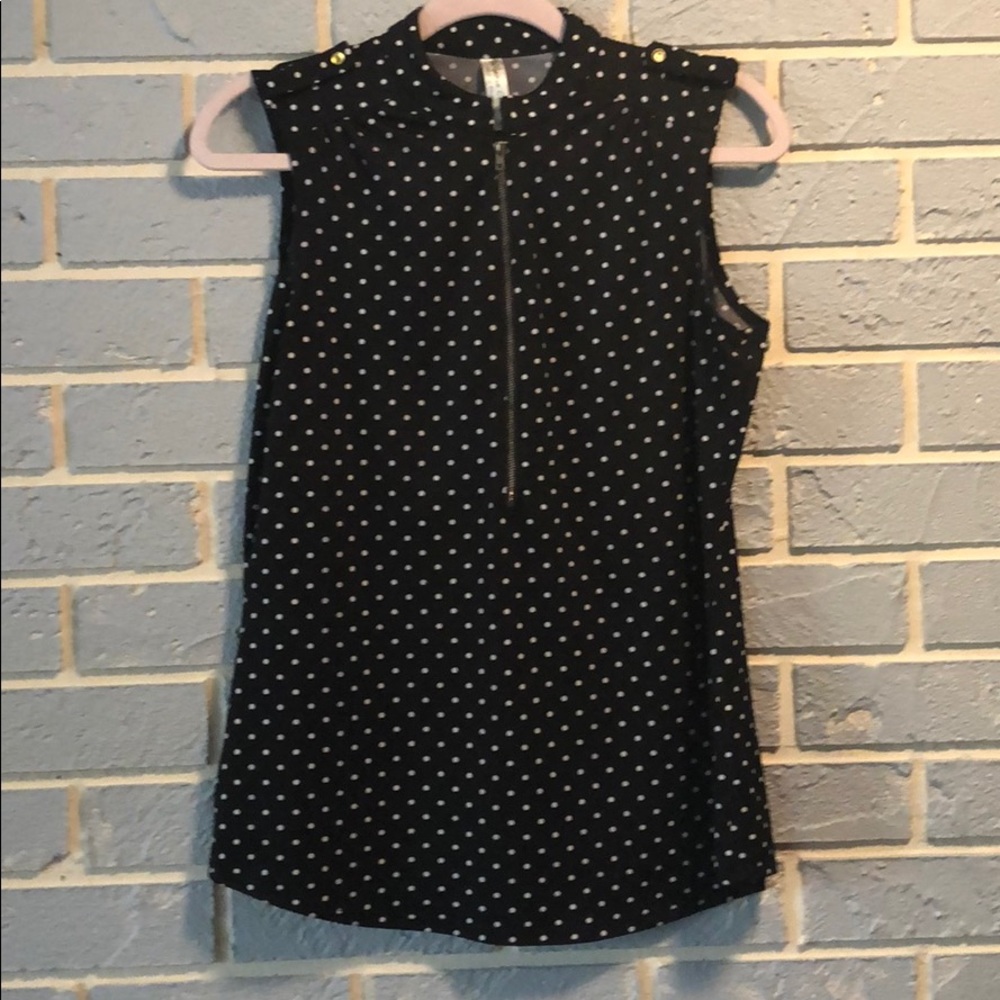 Black and white poka dot short sleeve top